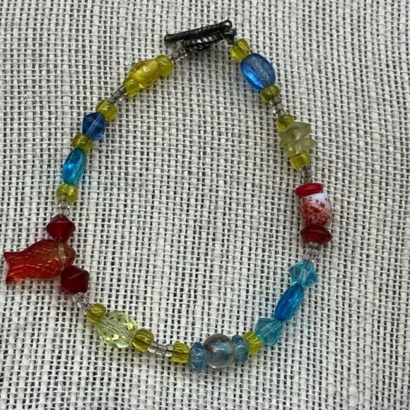 Toggle Bracelet 8 In Fish Silver Red Yellow Blue Beaded Retro Cottage - Picture 2 of 8